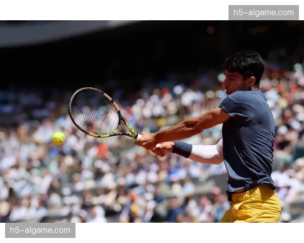 阿尔卡拉斯2025年法网决赛上演史诗级逆转卫冕成功